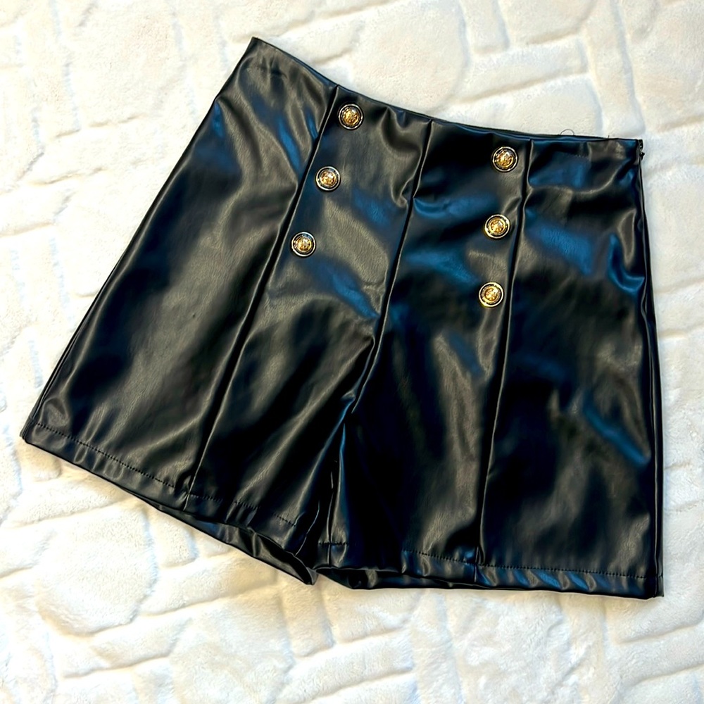 FASHION ON EARTH Faux Leather Shorts